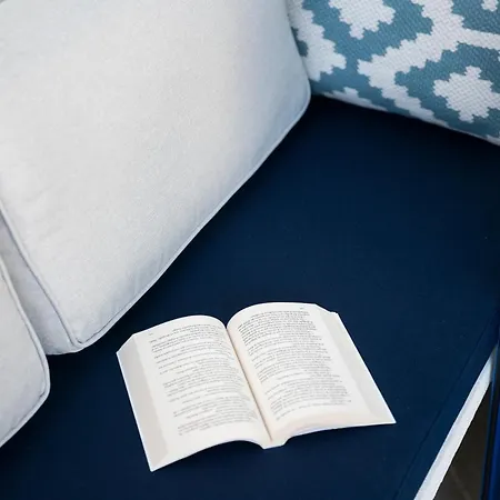 شقة White&blue House أَغايتي