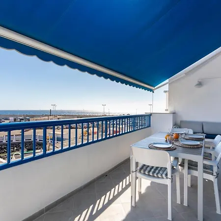 شقة White&blue House *