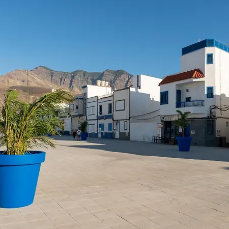 White&blue House شقة