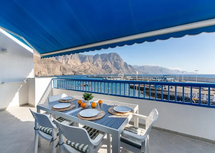 White&blue House